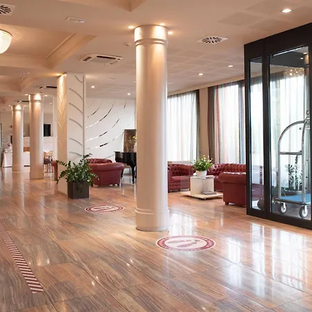 Grand Hotel Forlì-3